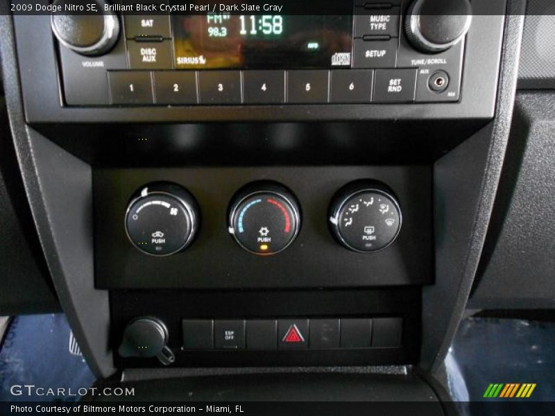 Brilliant Black Crystal Pearl / Dark Slate Gray 2009 Dodge Nitro SE