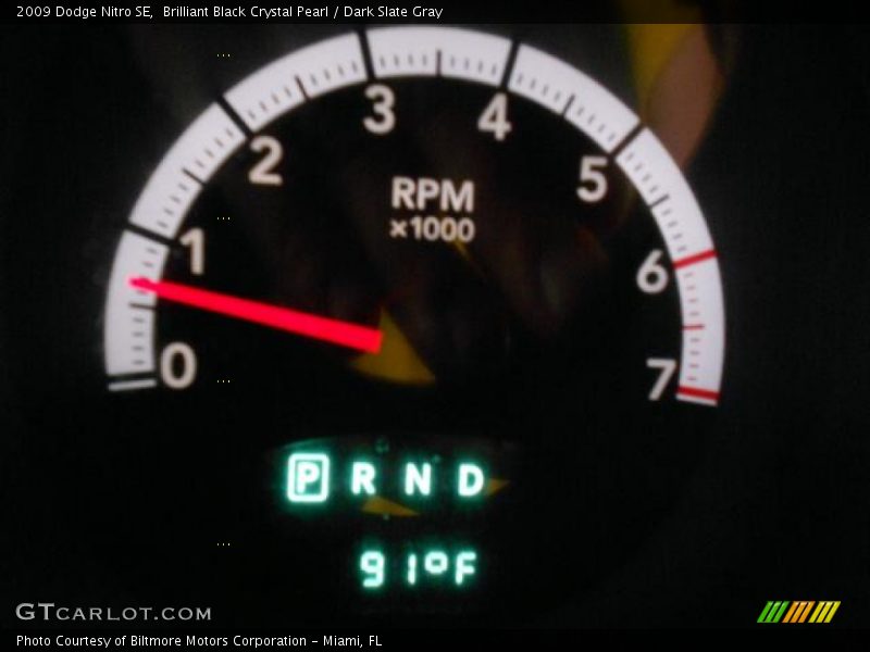Brilliant Black Crystal Pearl / Dark Slate Gray 2009 Dodge Nitro SE