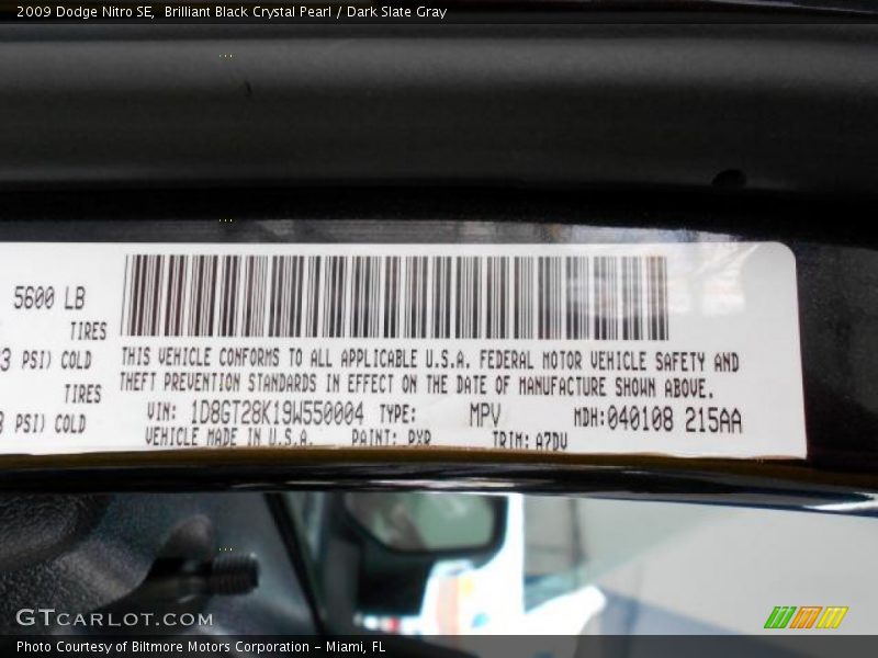 Brilliant Black Crystal Pearl / Dark Slate Gray 2009 Dodge Nitro SE