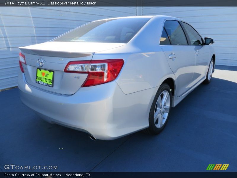 Classic Silver Metallic / Black 2014 Toyota Camry SE