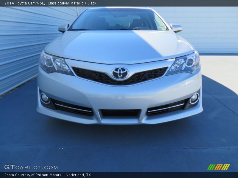 Classic Silver Metallic / Black 2014 Toyota Camry SE