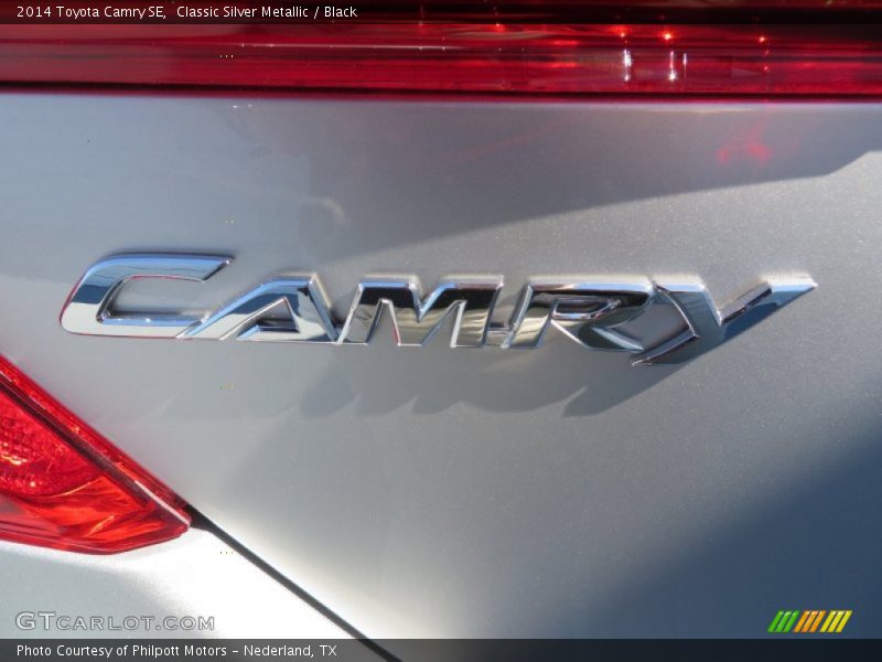 Classic Silver Metallic / Black 2014 Toyota Camry SE