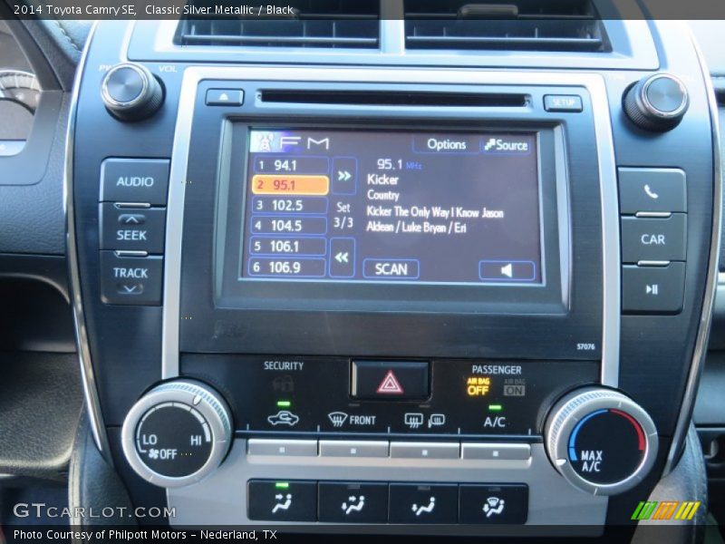 Classic Silver Metallic / Black 2014 Toyota Camry SE