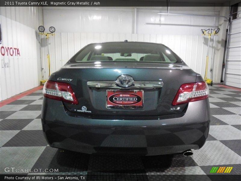 Magnetic Gray Metallic / Ash 2011 Toyota Camry XLE