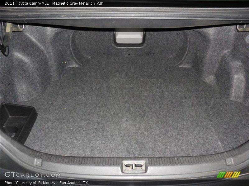 Magnetic Gray Metallic / Ash 2011 Toyota Camry XLE