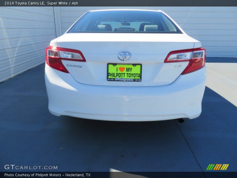 Super White / Ash 2014 Toyota Camry LE