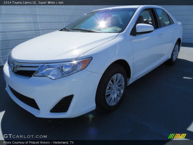 Super White / Ash 2014 Toyota Camry LE