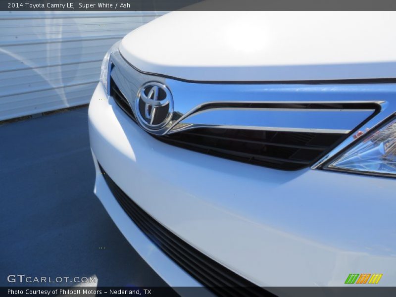 Super White / Ash 2014 Toyota Camry LE