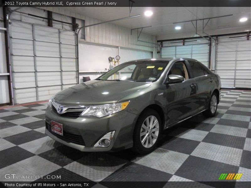 Cypress Green Pearl / Ivory 2012 Toyota Camry Hybrid XLE