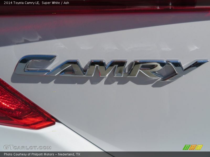 Super White / Ash 2014 Toyota Camry LE