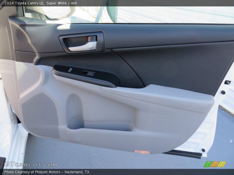 Super White / Ash 2014 Toyota Camry LE