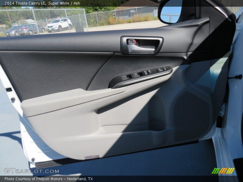 Super White / Ash 2014 Toyota Camry LE