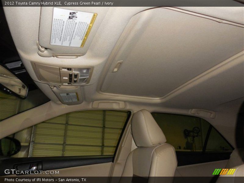 Cypress Green Pearl / Ivory 2012 Toyota Camry Hybrid XLE