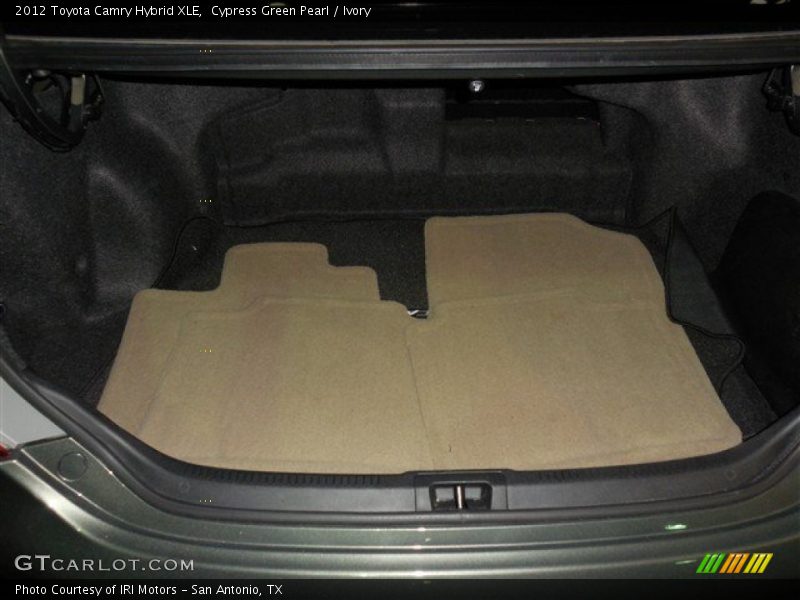 Cypress Green Pearl / Ivory 2012 Toyota Camry Hybrid XLE