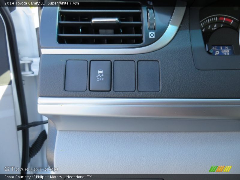 Super White / Ash 2014 Toyota Camry LE