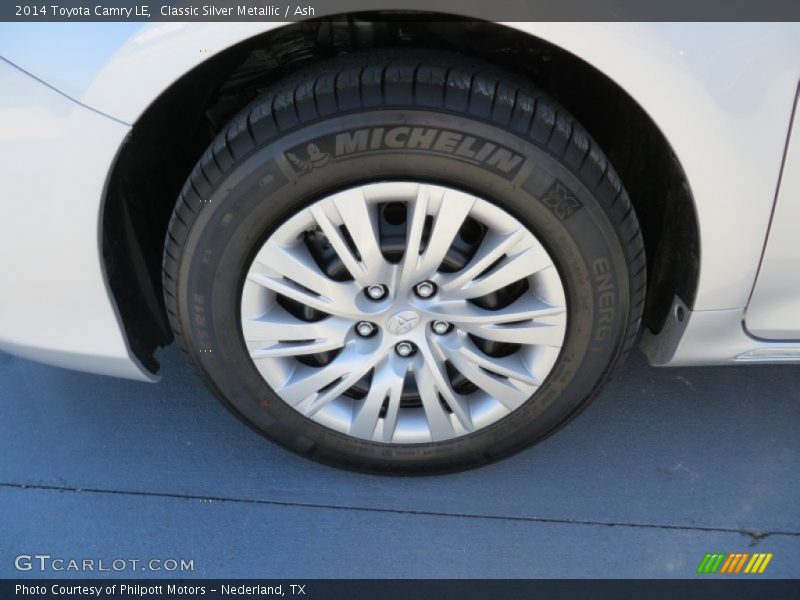 Classic Silver Metallic / Ash 2014 Toyota Camry LE
