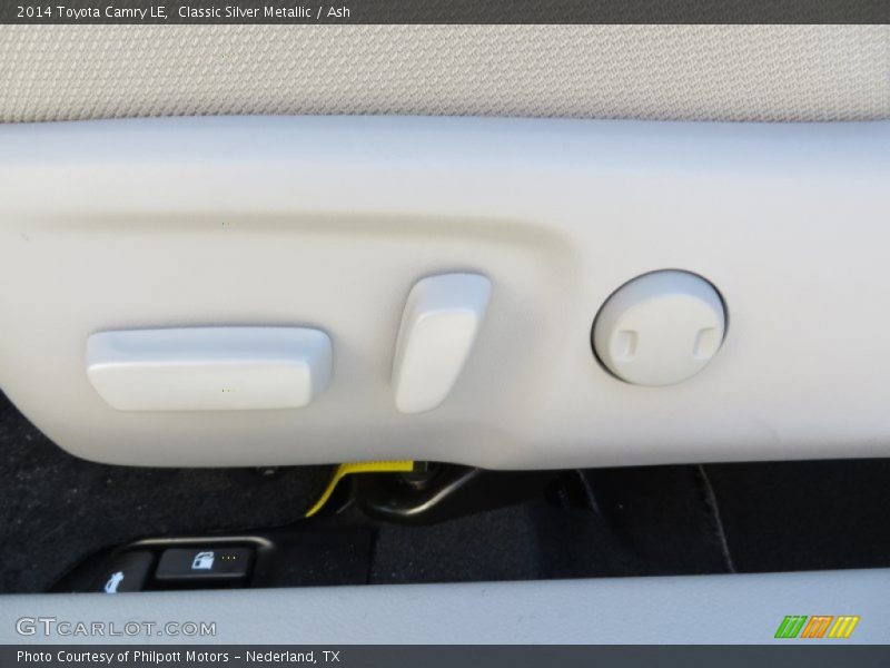 Classic Silver Metallic / Ash 2014 Toyota Camry LE