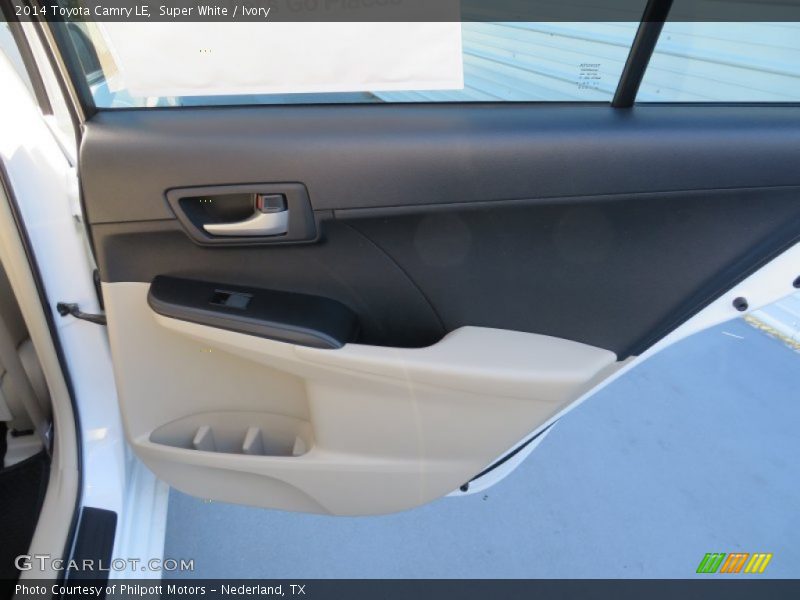 Super White / Ivory 2014 Toyota Camry LE