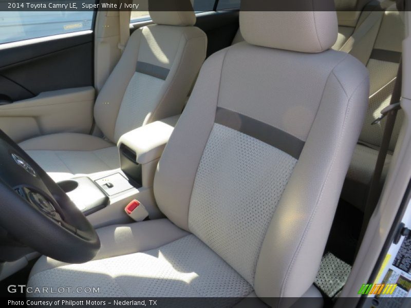 Super White / Ivory 2014 Toyota Camry LE