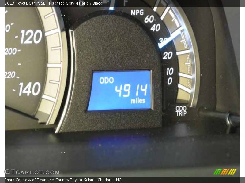 Magnetic Gray Metallic / Black 2013 Toyota Camry SE