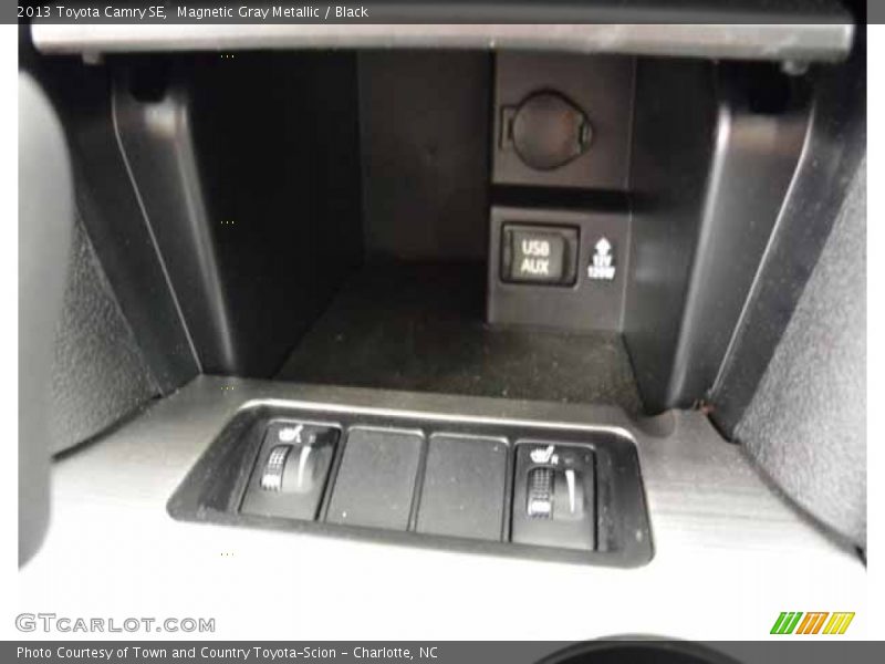 Magnetic Gray Metallic / Black 2013 Toyota Camry SE