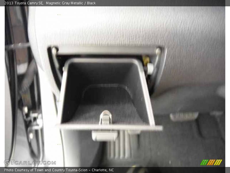 Magnetic Gray Metallic / Black 2013 Toyota Camry SE