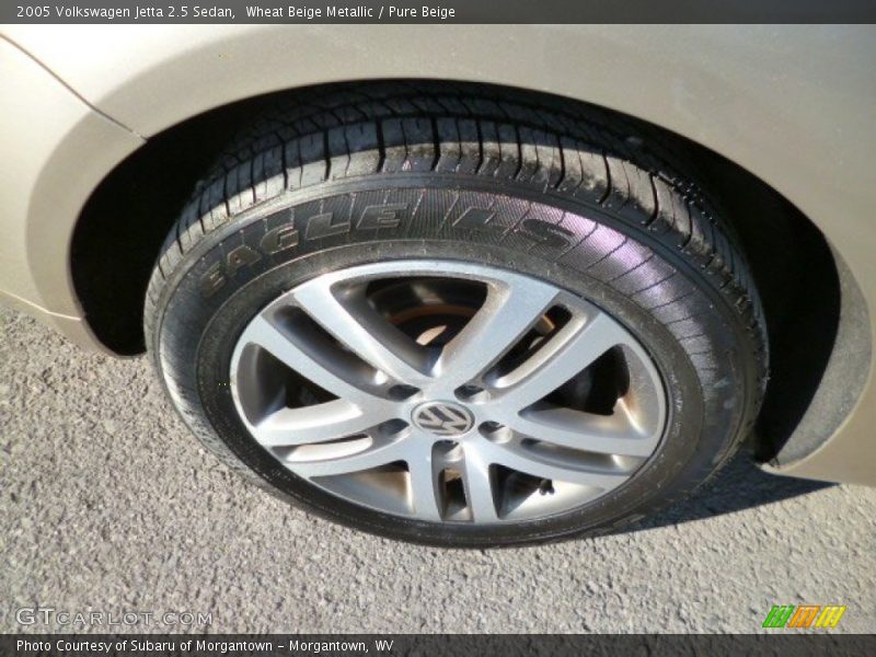 Wheat Beige Metallic / Pure Beige 2005 Volkswagen Jetta 2.5 Sedan