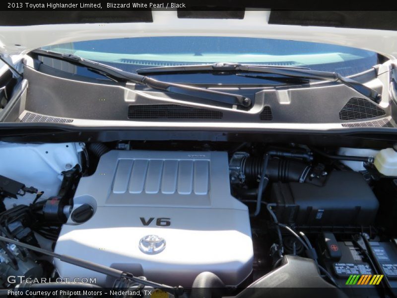 Blizzard White Pearl / Black 2013 Toyota Highlander Limited
