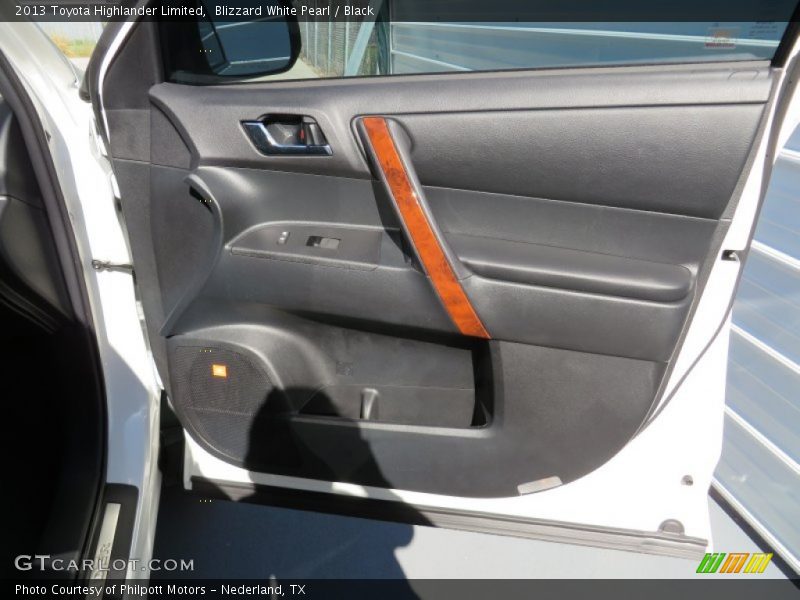 Blizzard White Pearl / Black 2013 Toyota Highlander Limited