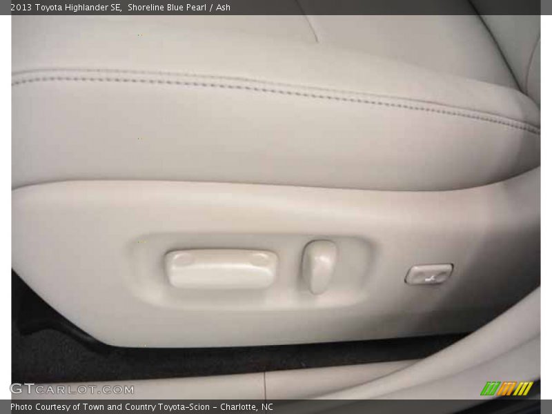 Shoreline Blue Pearl / Ash 2013 Toyota Highlander SE