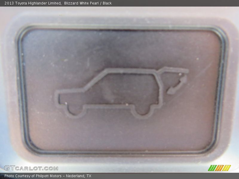 Blizzard White Pearl / Black 2013 Toyota Highlander Limited