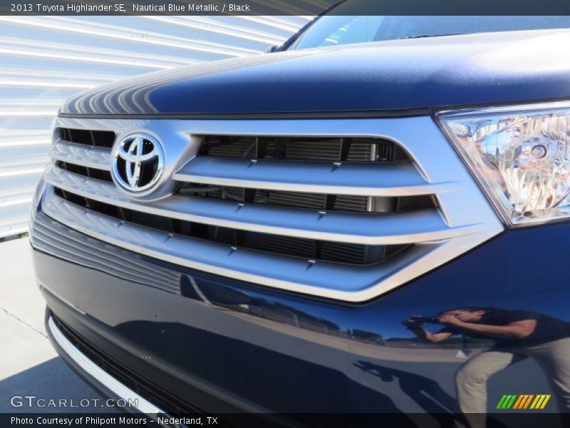 Nautical Blue Metallic / Black 2013 Toyota Highlander SE