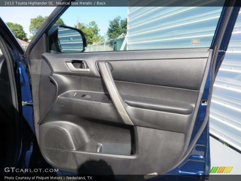 Nautical Blue Metallic / Black 2013 Toyota Highlander SE