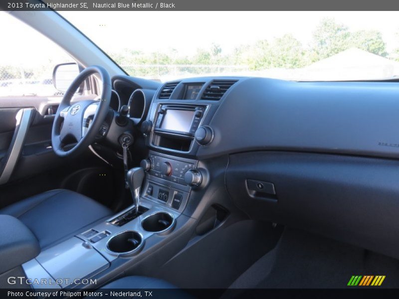 Nautical Blue Metallic / Black 2013 Toyota Highlander SE