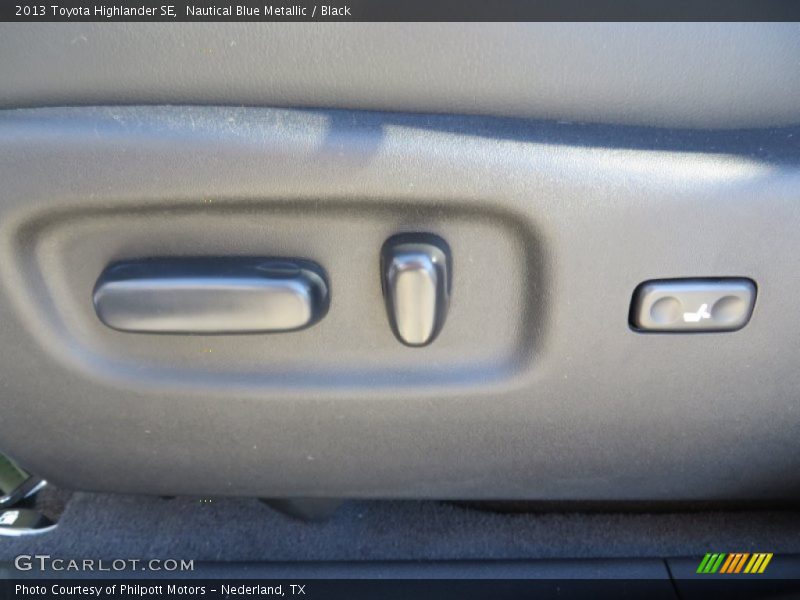 Nautical Blue Metallic / Black 2013 Toyota Highlander SE