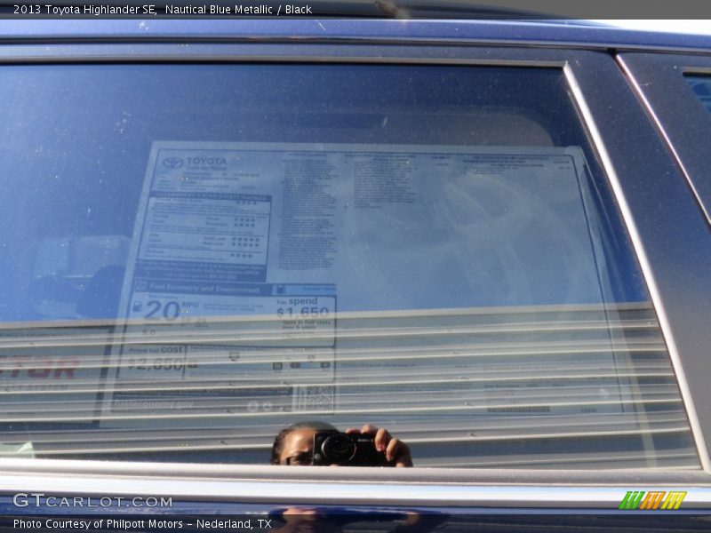 Nautical Blue Metallic / Black 2013 Toyota Highlander SE