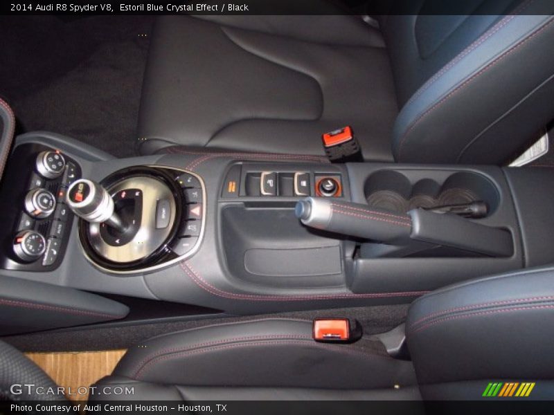 Controls of 2014 R8 Spyder V8