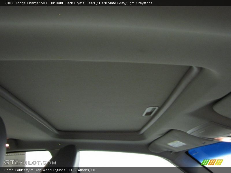 Brilliant Black Crystal Pearl / Dark Slate Gray/Light Graystone 2007 Dodge Charger SXT