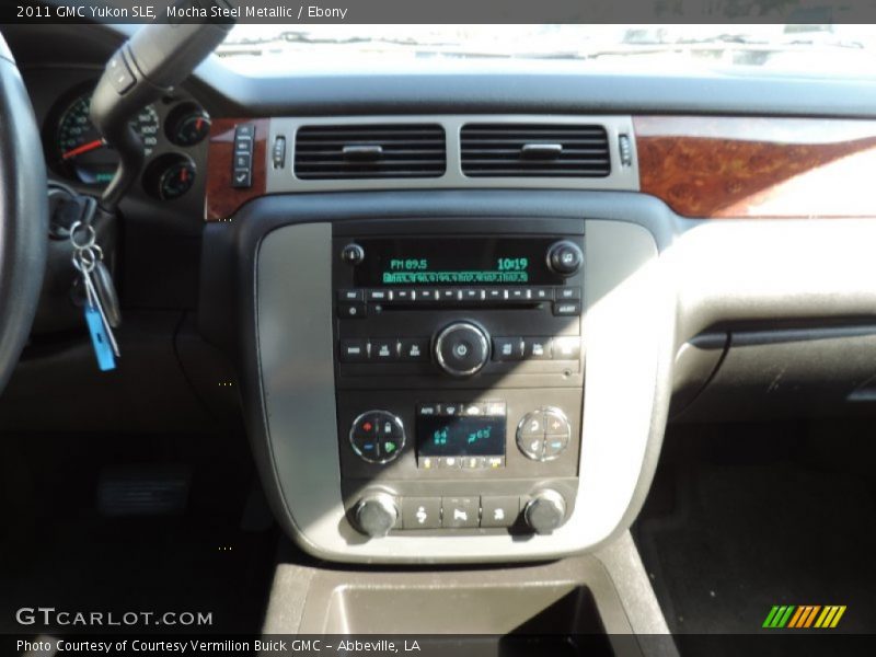Mocha Steel Metallic / Ebony 2011 GMC Yukon SLE