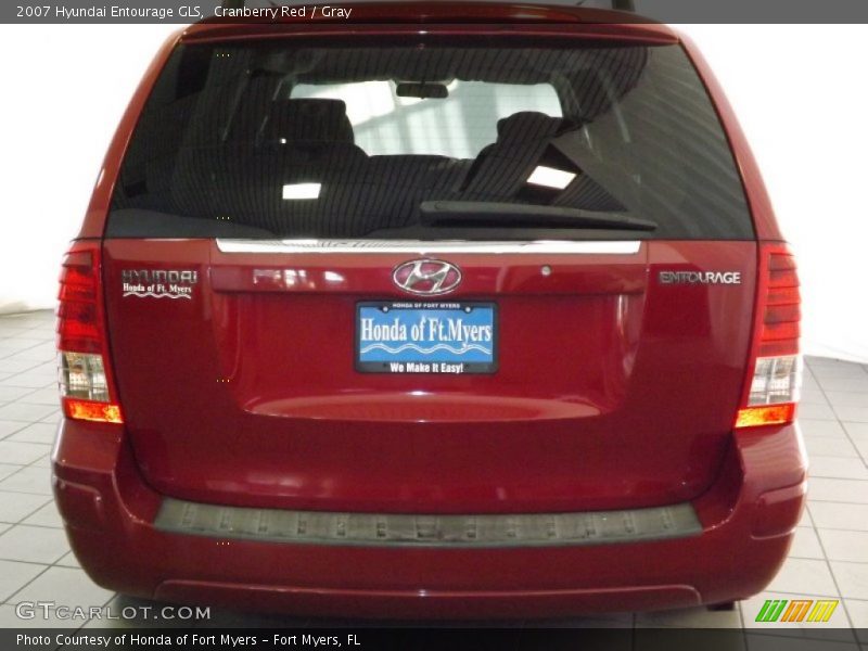 Cranberry Red / Gray 2007 Hyundai Entourage GLS