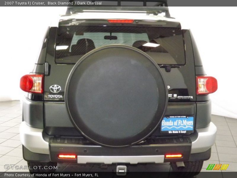 Black Diamond / Dark Charcoal 2007 Toyota FJ Cruiser