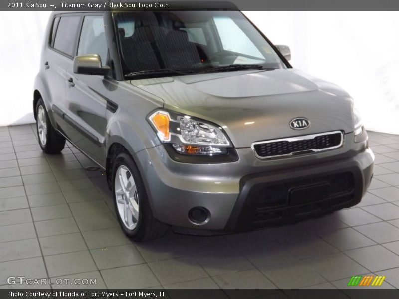 Titanium Gray / Black Soul Logo Cloth 2011 Kia Soul +