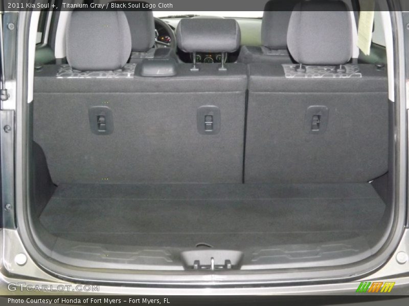 Titanium Gray / Black Soul Logo Cloth 2011 Kia Soul +