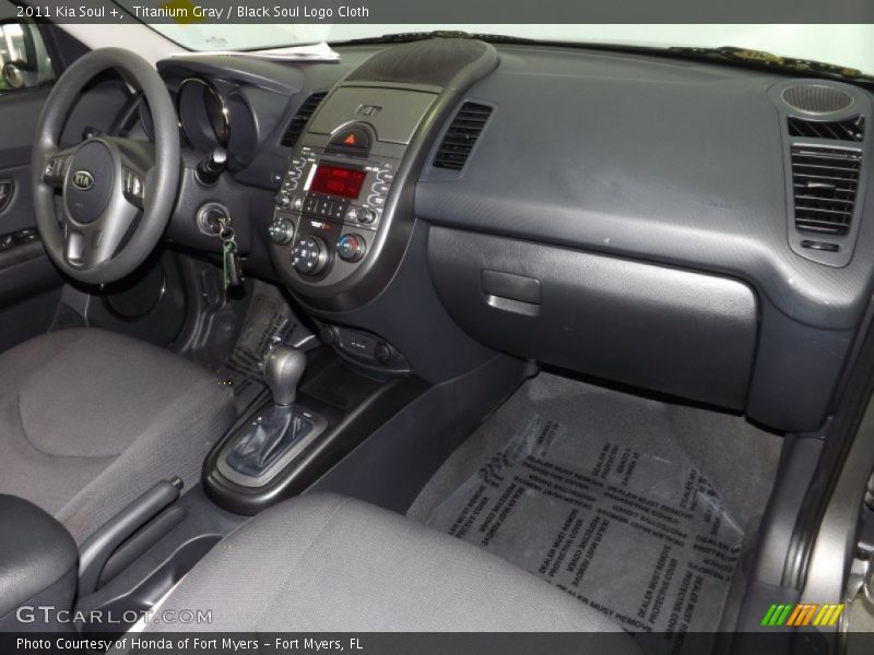 Titanium Gray / Black Soul Logo Cloth 2011 Kia Soul +