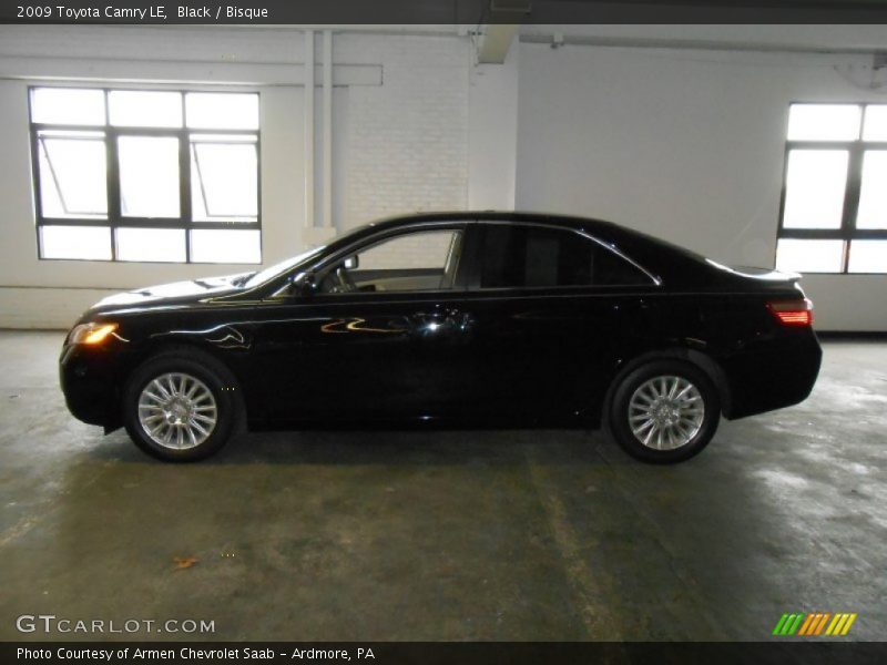 Black / Bisque 2009 Toyota Camry LE