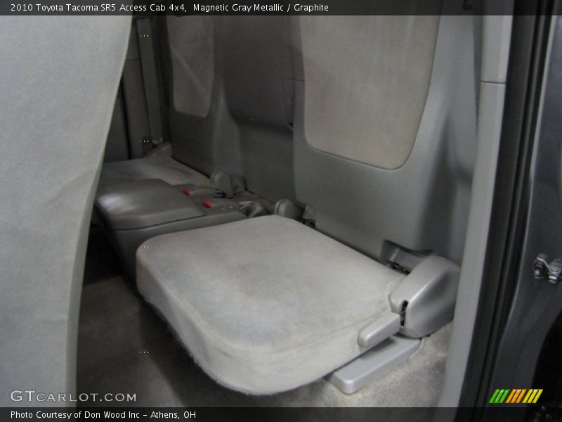 Magnetic Gray Metallic / Graphite 2010 Toyota Tacoma SR5 Access Cab 4x4
