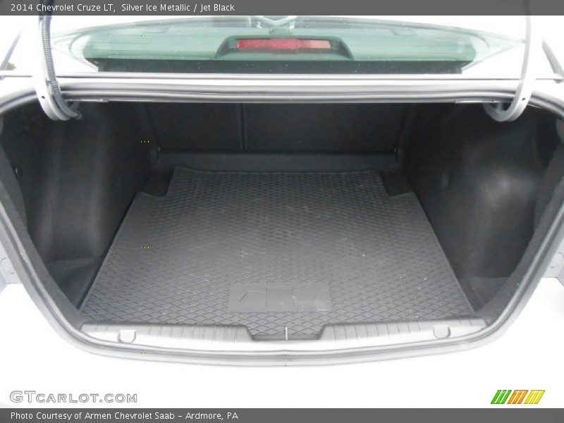 Silver Ice Metallic / Jet Black 2014 Chevrolet Cruze LT