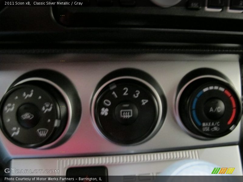 Classic Silver Metallic / Gray 2011 Scion xB