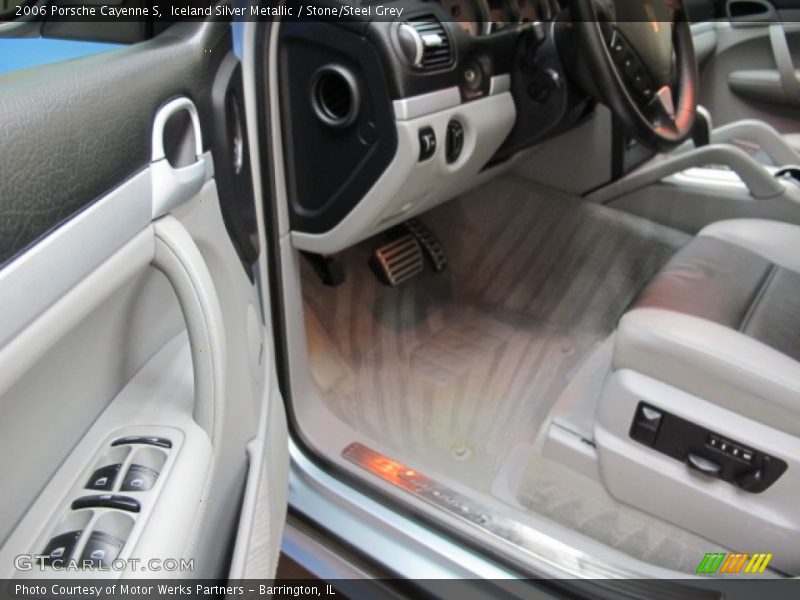 Iceland Silver Metallic / Stone/Steel Grey 2006 Porsche Cayenne S