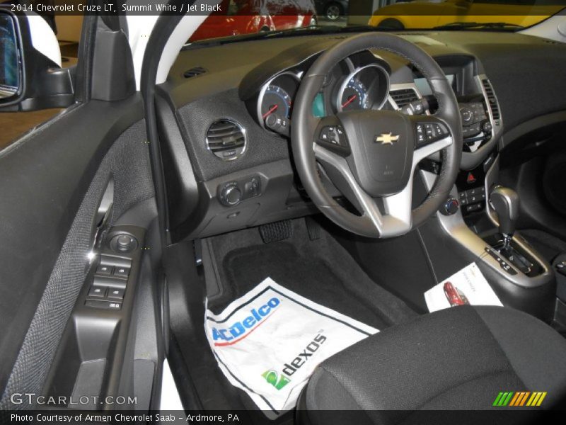 Summit White / Jet Black 2014 Chevrolet Cruze LT